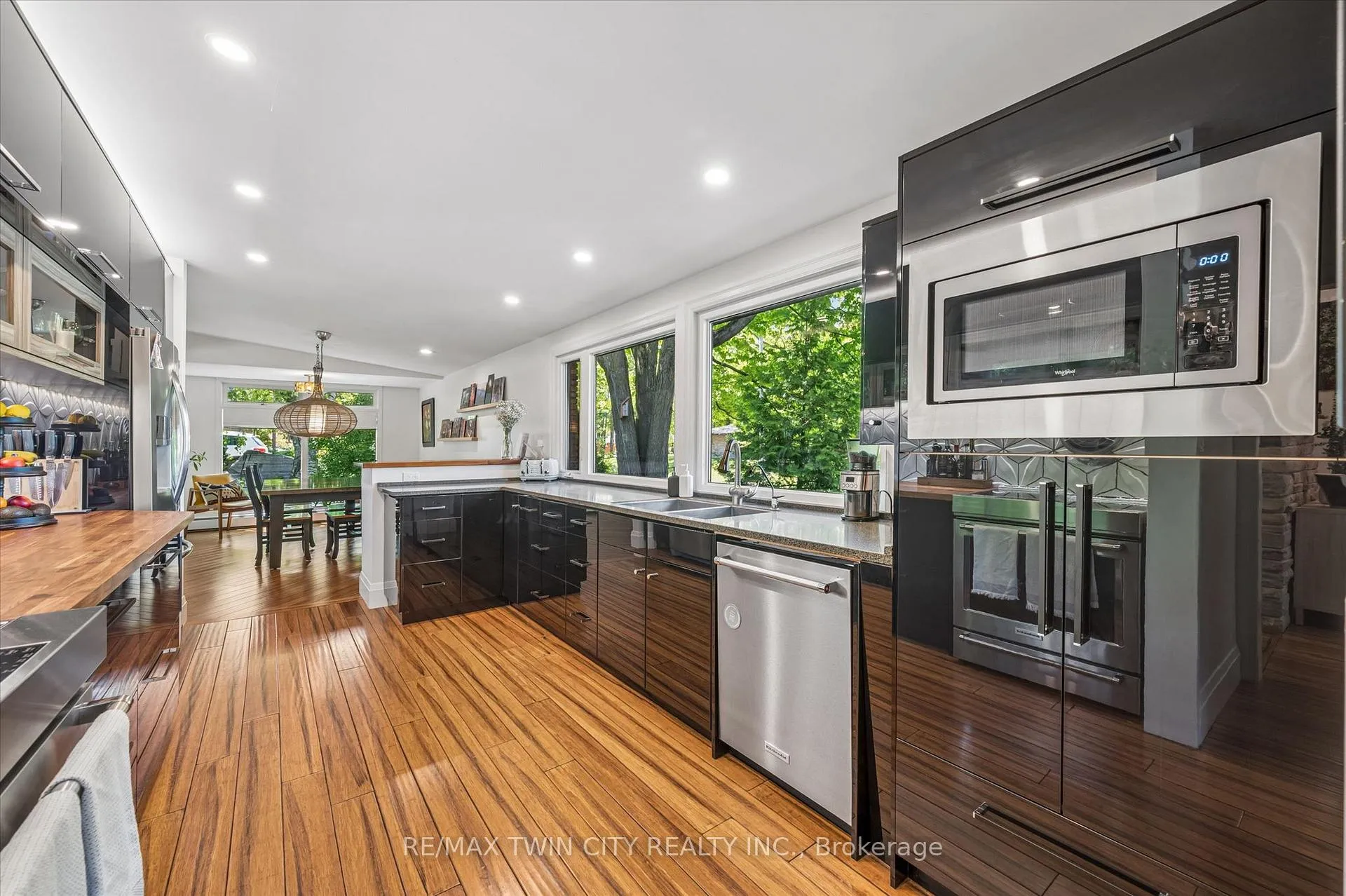 Photo 16 of 16 Parkwood Drive, Cambridge, Blair Road — HOMEH
