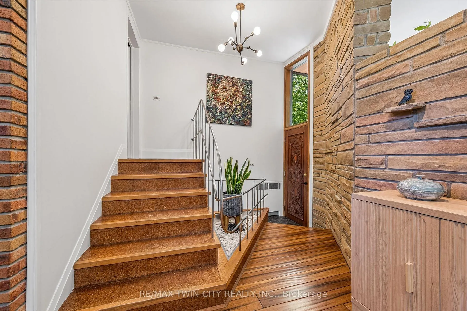 Photo 19 of 16 Parkwood Drive, Cambridge, Blair Road — HOMEH