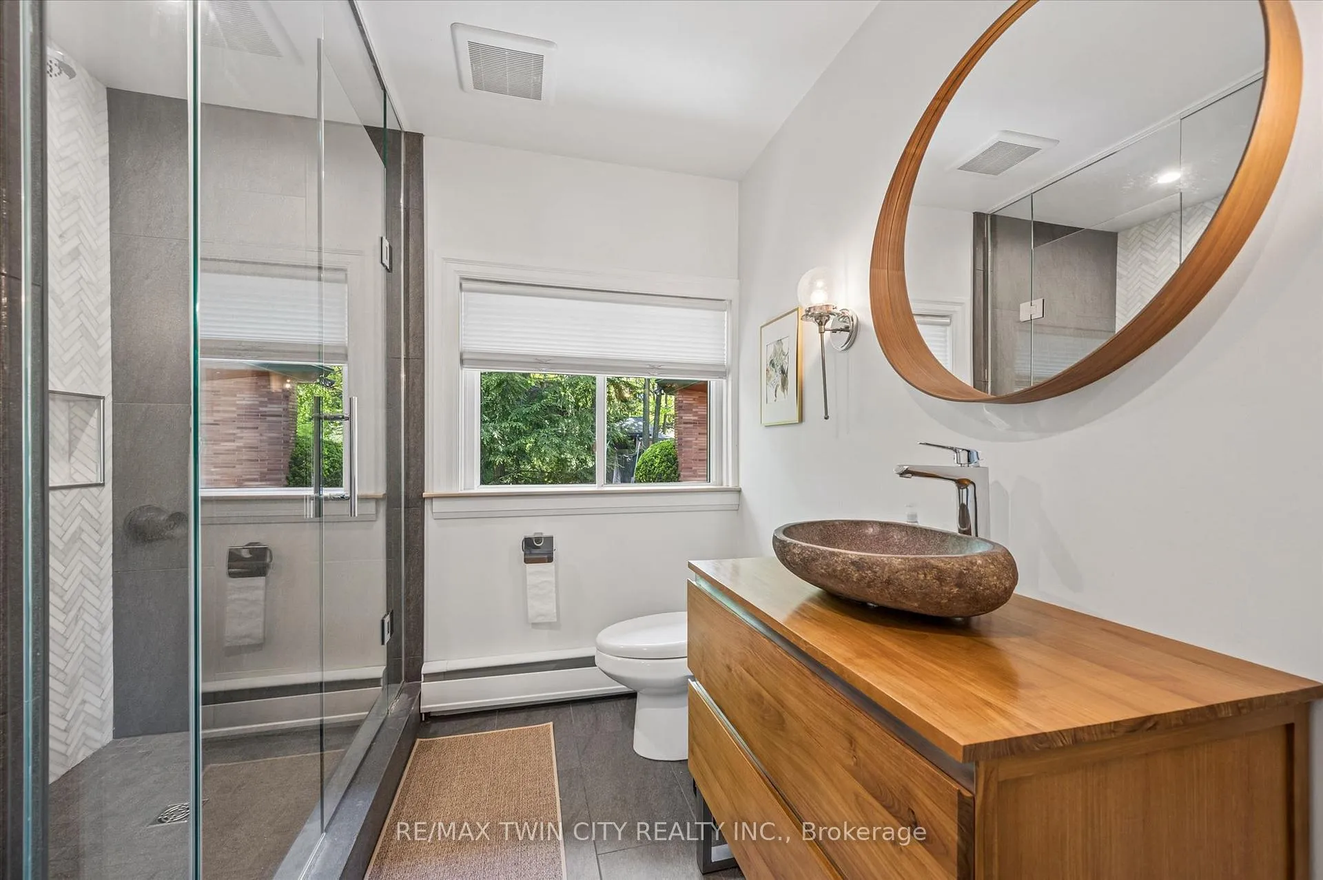 Photo 26 of 16 Parkwood Drive, Cambridge, Blair Road — HOMEH
