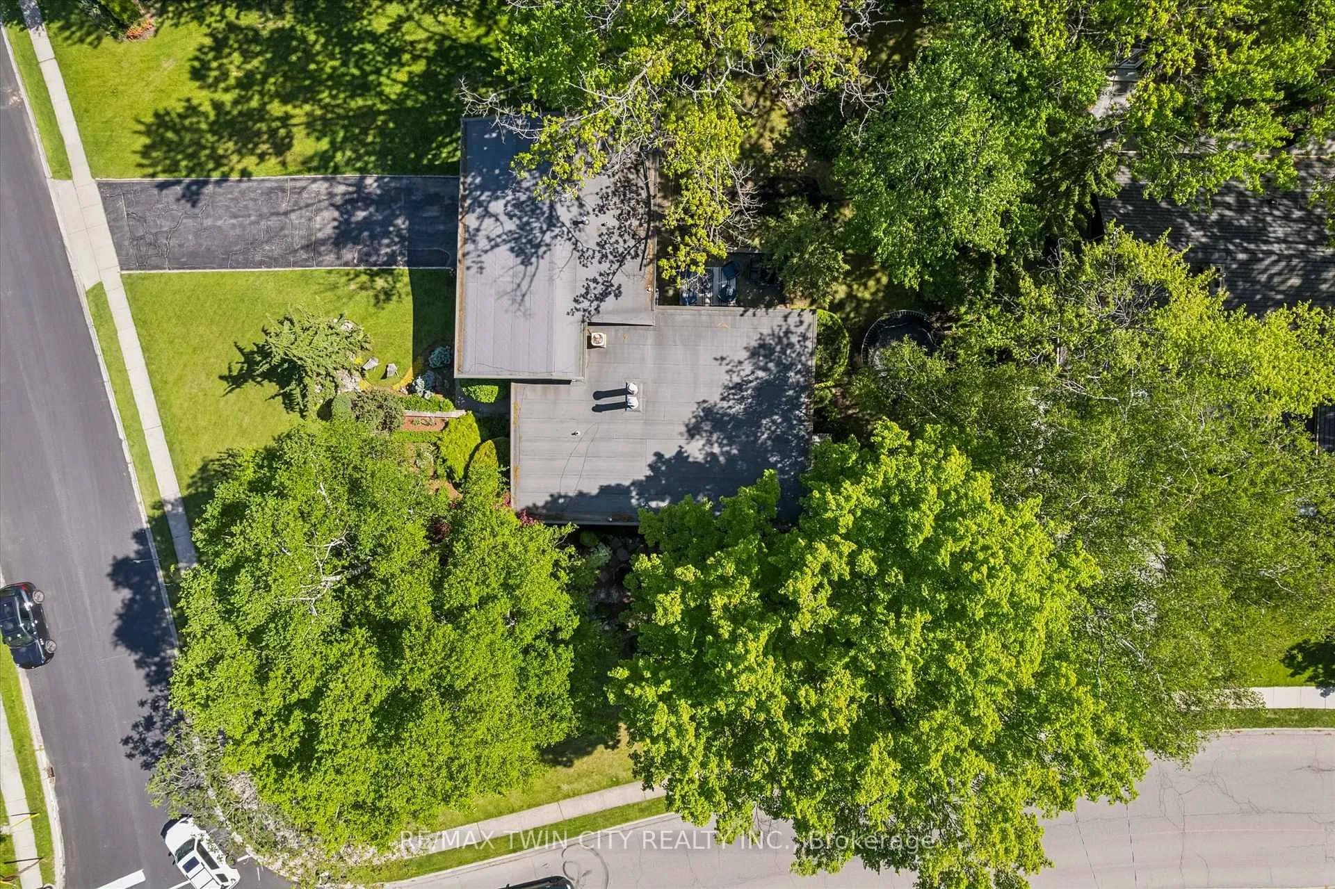 Photo 42 of 16 Parkwood Drive, Cambridge, Blair Road — HOMEH