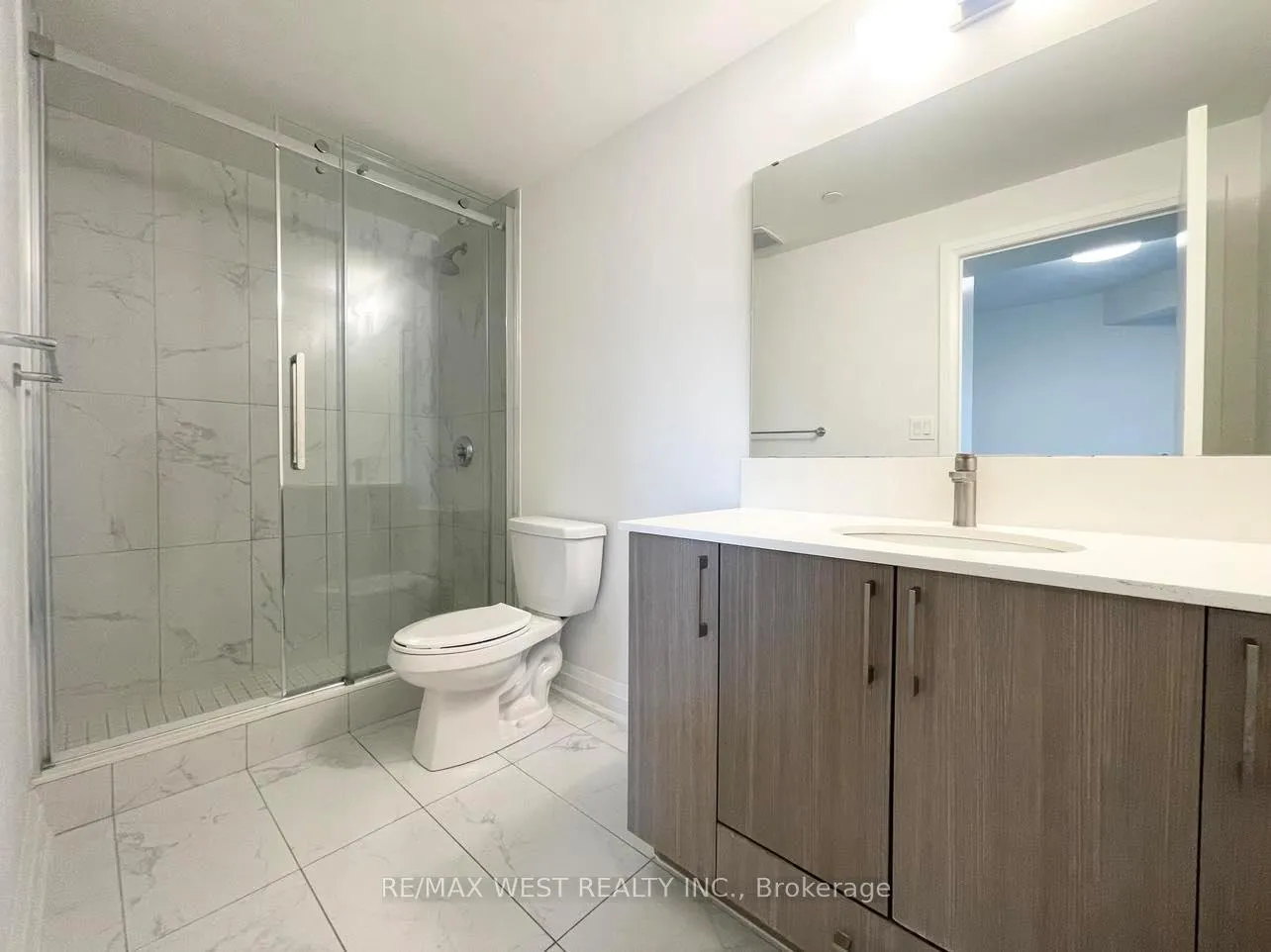 Photo 12 of Unit 301, 58 Lakeside Terrace, Barrie, Little Lake — HOMEH
