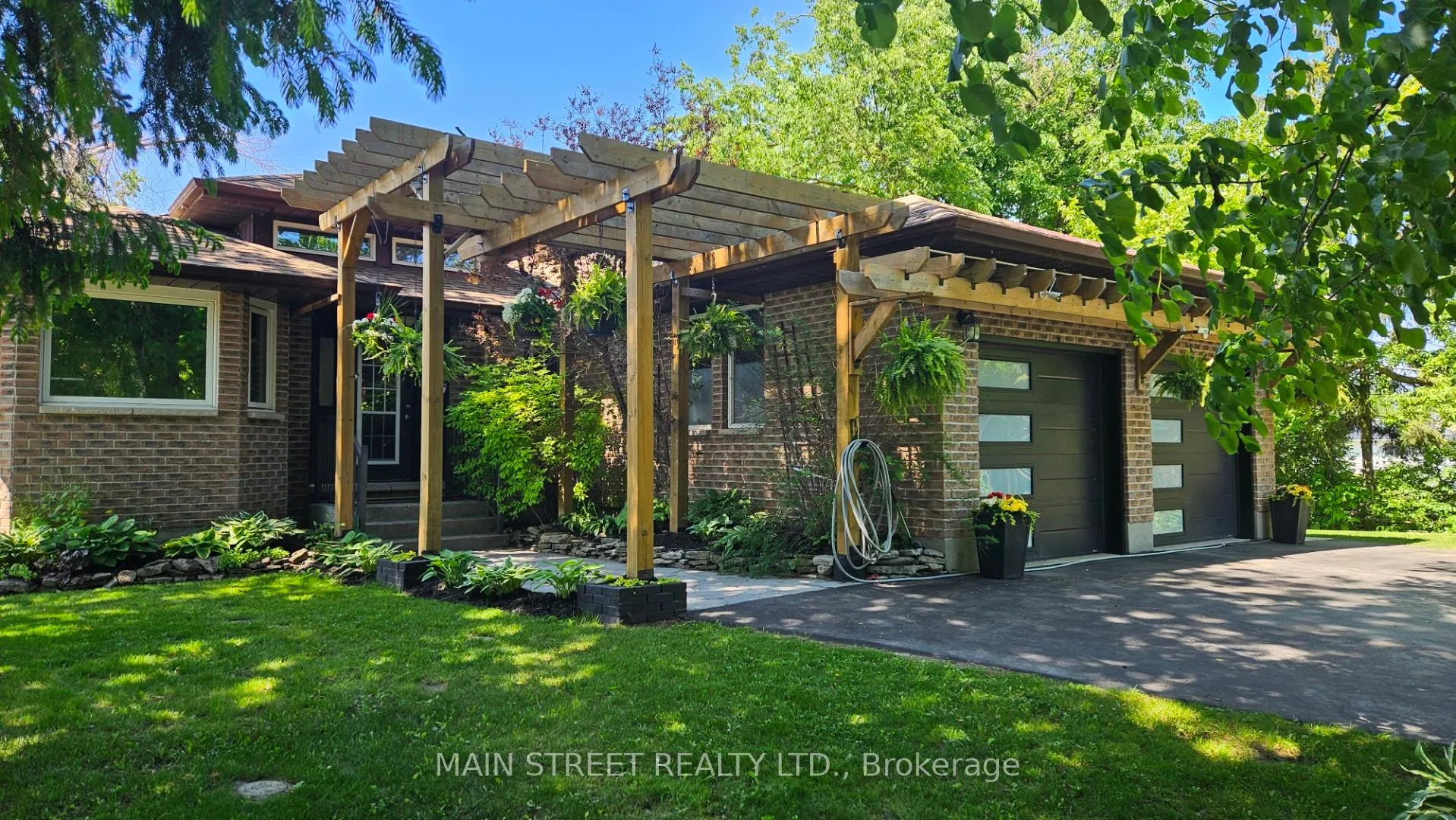 Photo 1 of 24 Maple Grove Road, Kawartha Lakes, Lindsay — HOMEH