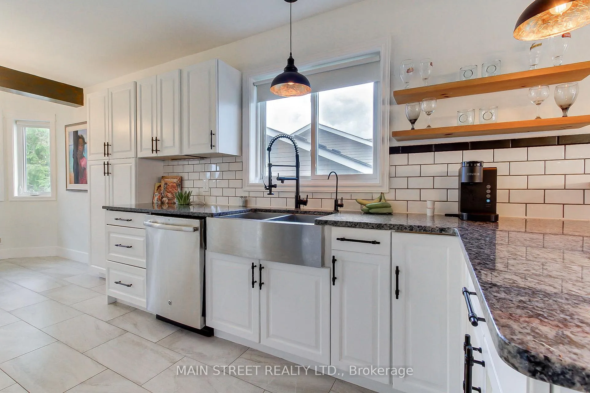 Photo 6 of 24 Maple Grove Road, Kawartha Lakes, Lindsay — HOMEH