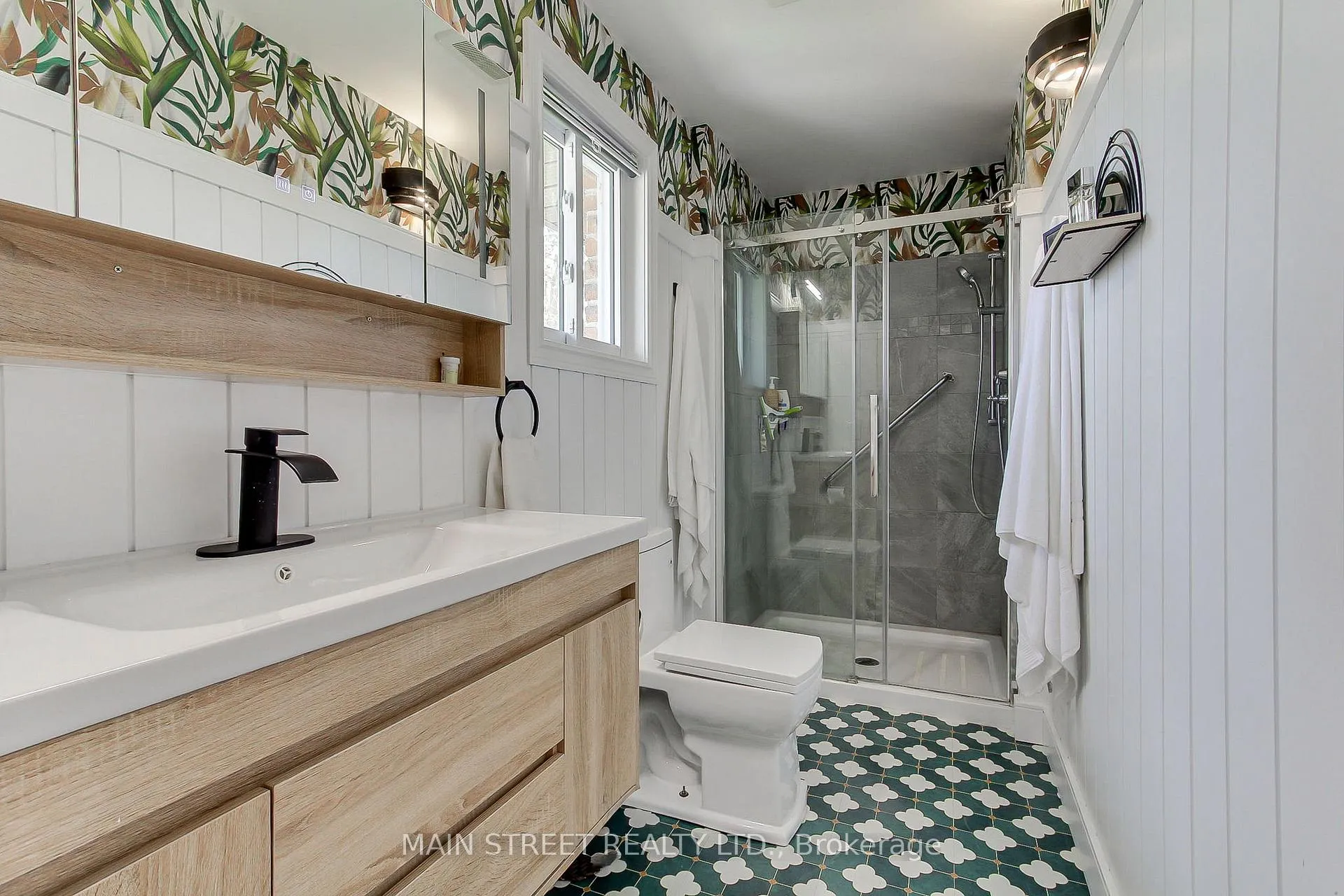 Photo 20 of 24 Maple Grove Road, Kawartha Lakes, Lindsay — HOMEH
