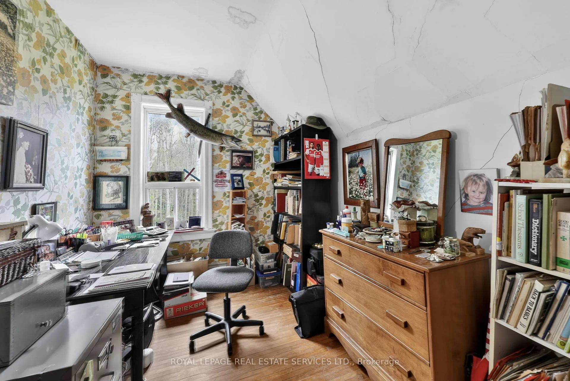 Photo 22 of 1351 Flos Rd 11 E, Springwater, Rural Springwater — HOMEH