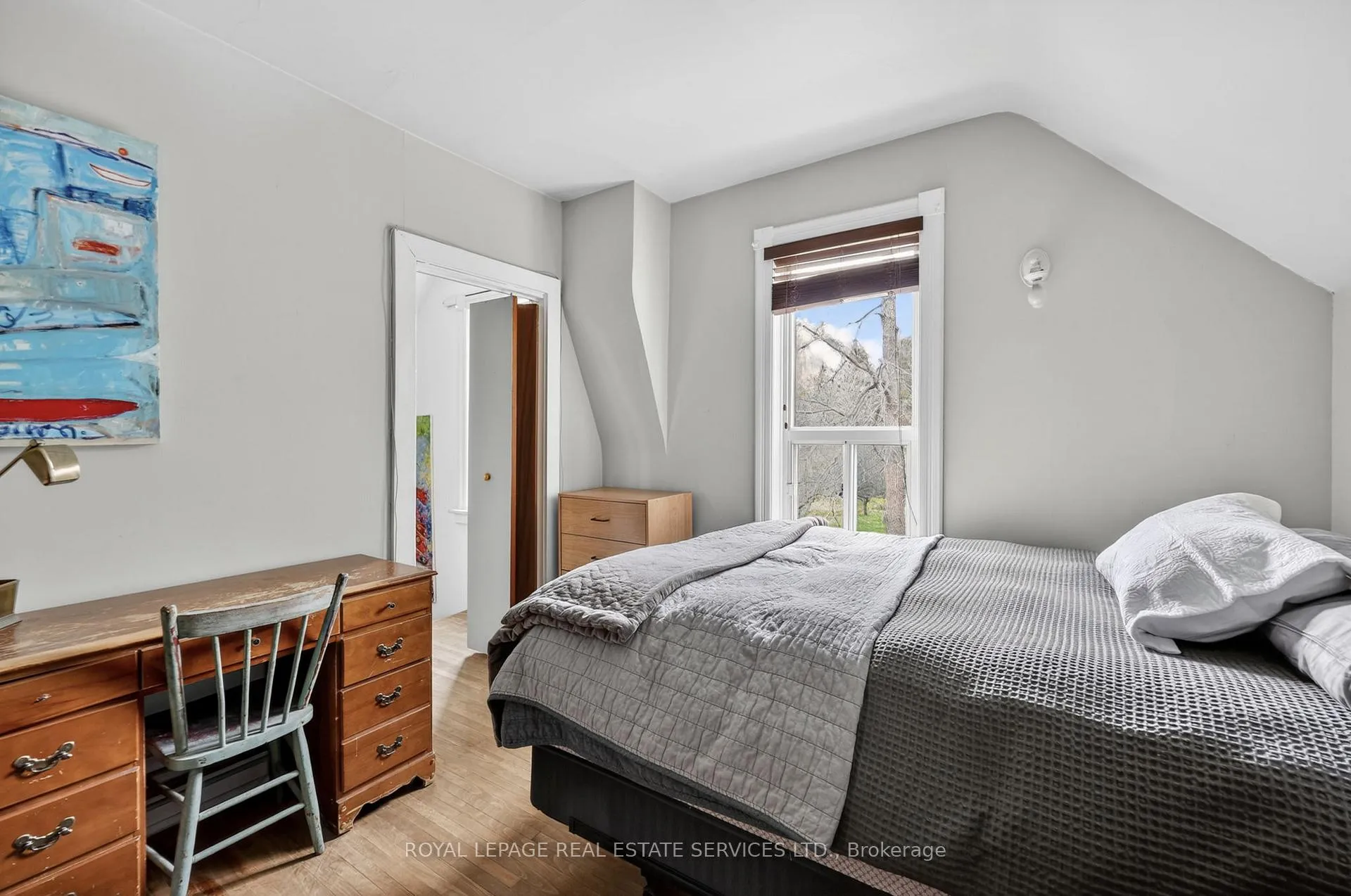 Photo 25 of 1351 Flos Rd 11 E, Springwater, Rural Springwater — HOMEH