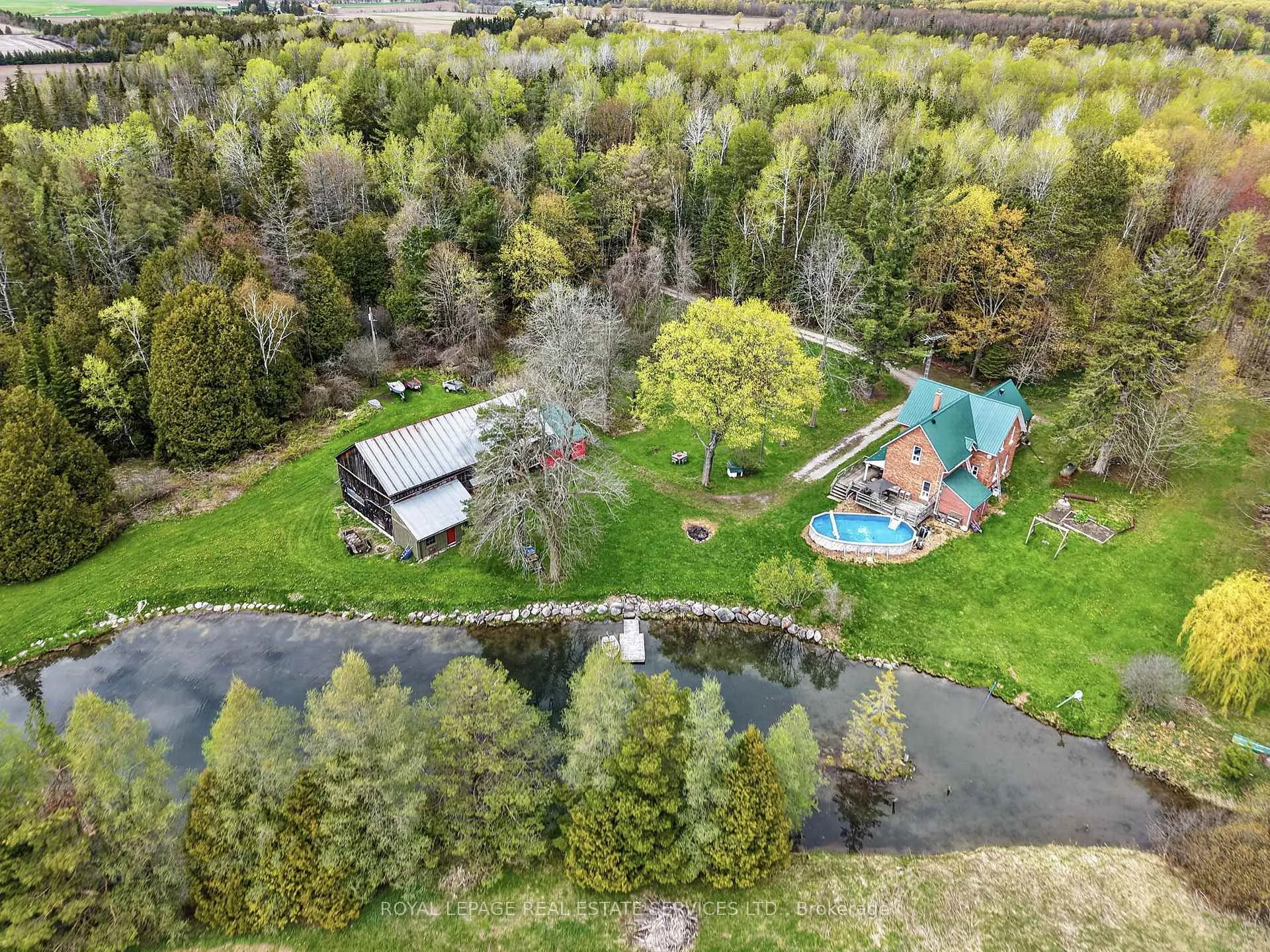 Photo 29 of 1351 Flos Rd 11 E, Springwater, Rural Springwater — HOMEH