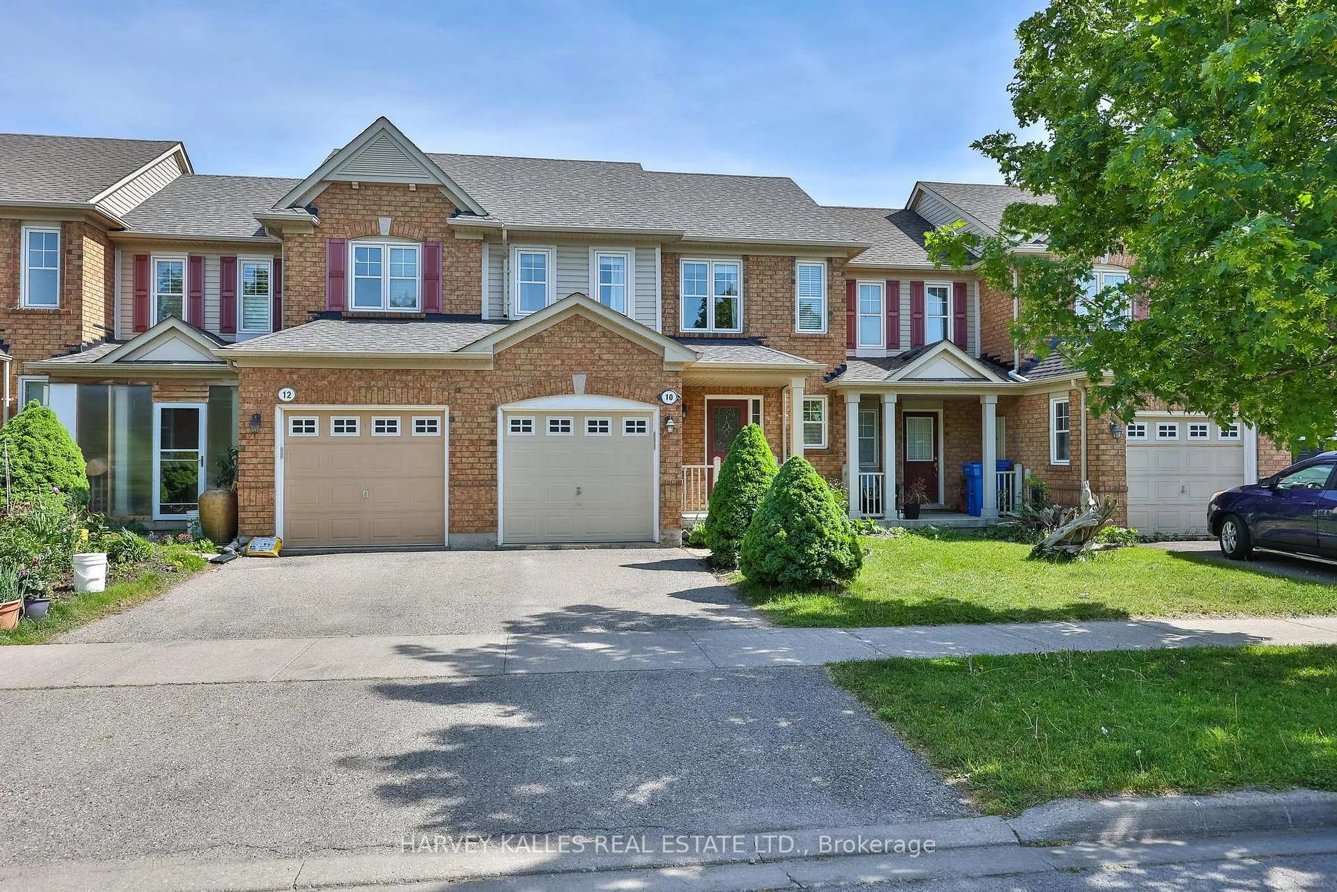 Photo 1 of 10 Dougherty Crescent, Whitchurch-Stouffville, Stouffville — HOMEH