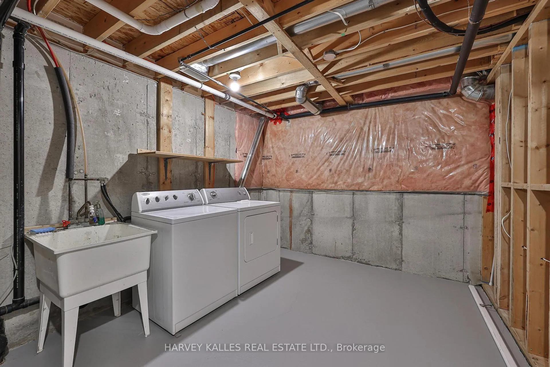 Photo 21 of 10 Dougherty Crescent, Whitchurch-Stouffville, Stouffville — HOMEH