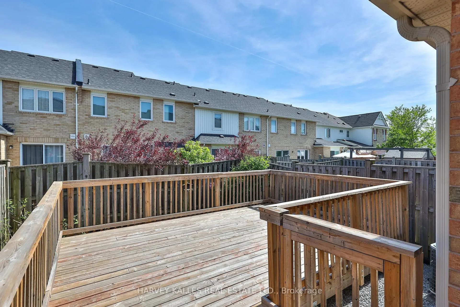 Photo 22 of 10 Dougherty Crescent, Whitchurch-Stouffville, Stouffville — HOMEH