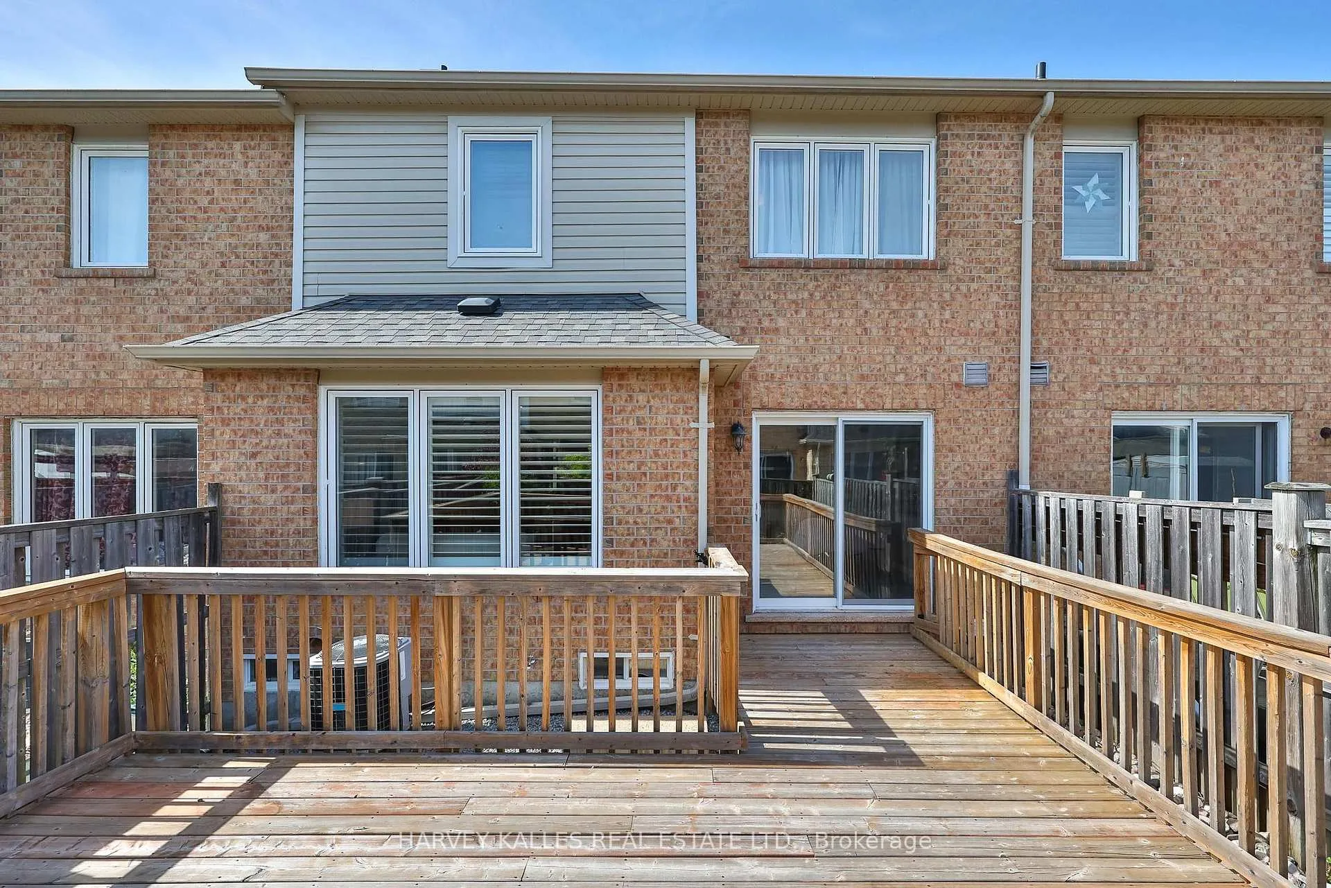 Photo 23 of 10 Dougherty Crescent, Whitchurch-Stouffville, Stouffville — HOMEH