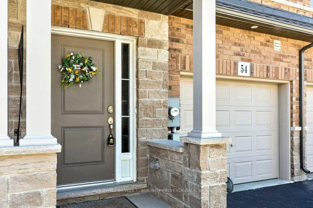 Photo 2 of 54 Aquarius Crescent, Hamilton, Rural Glanbrook — HOMEH