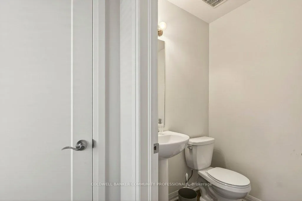 Photo 11 of 54 Aquarius Crescent, Hamilton, Rural Glanbrook — HOMEH