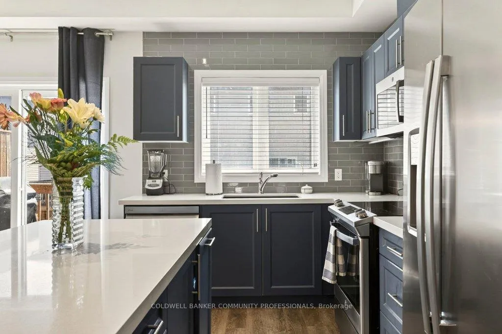 Photo 20 of 54 Aquarius Crescent, Hamilton, Rural Glanbrook — HOMEH