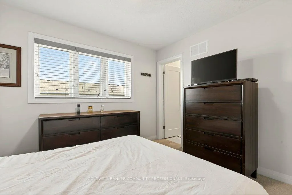 Photo 29 of 54 Aquarius Crescent, Hamilton, Rural Glanbrook — HOMEH