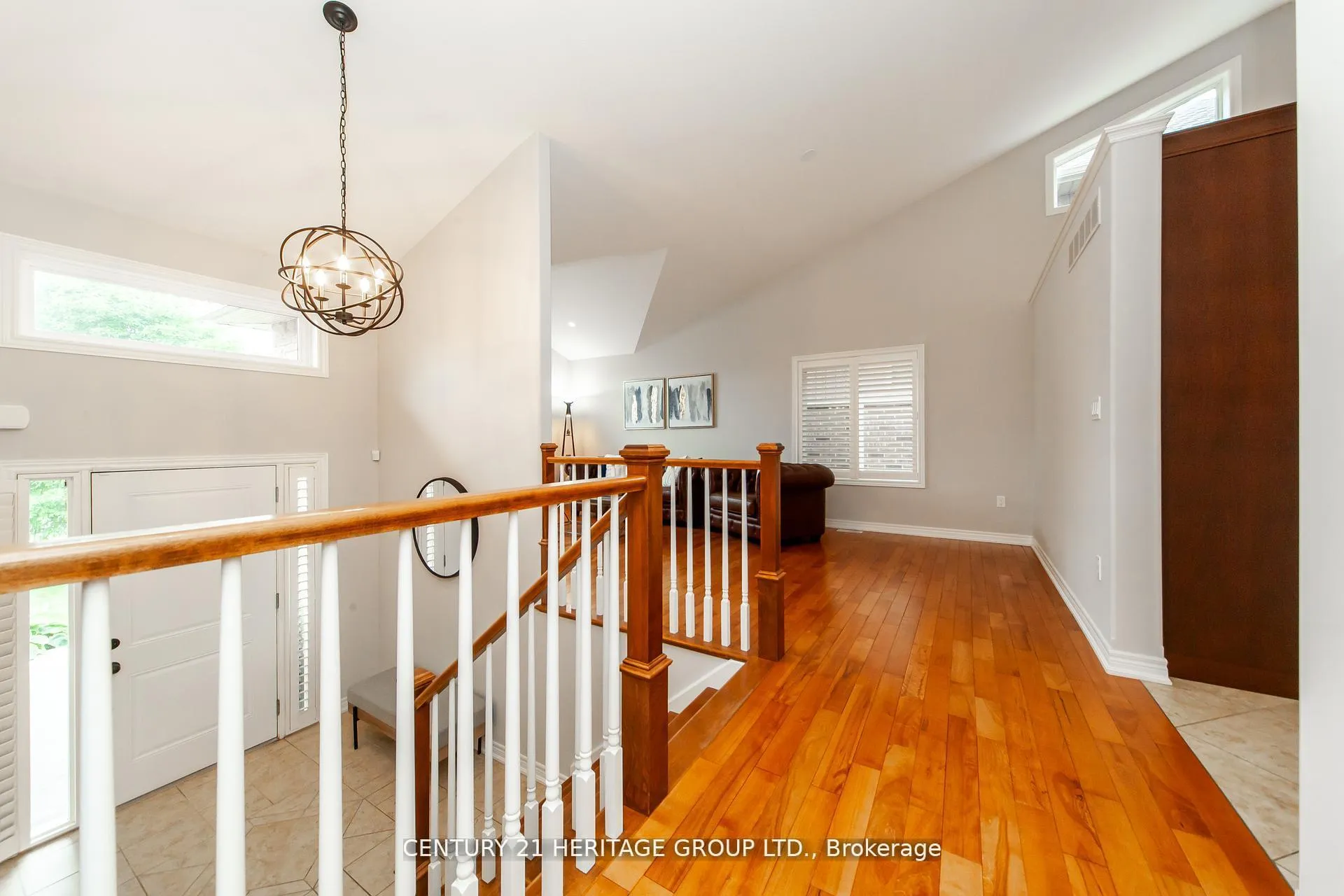 Photo 4 of 5826 Fiddlehead Lane, Niagara Falls, Forestview — HOMEH