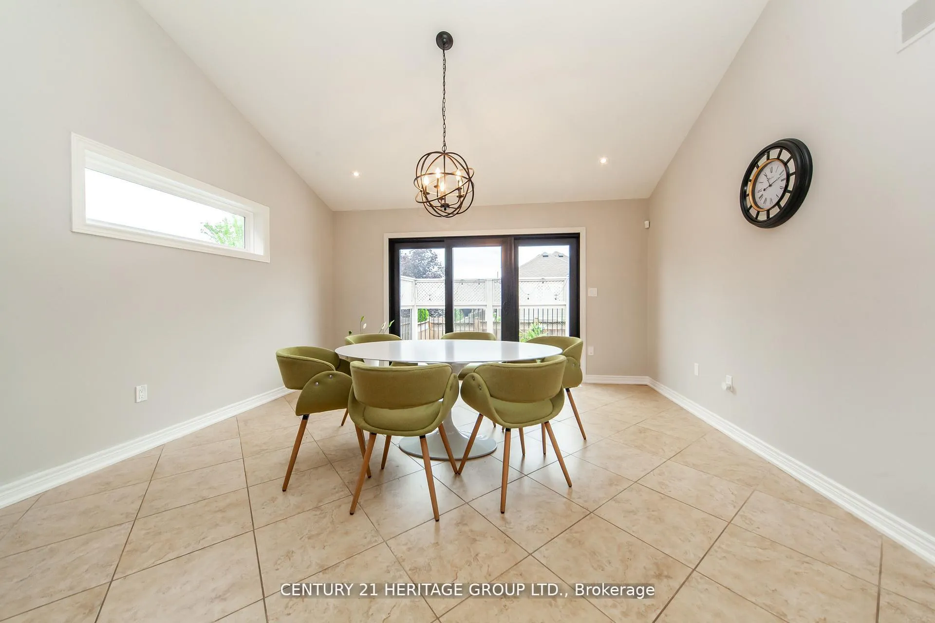 Photo 11 of 5826 Fiddlehead Lane, Niagara Falls, Forestview — HOMEH