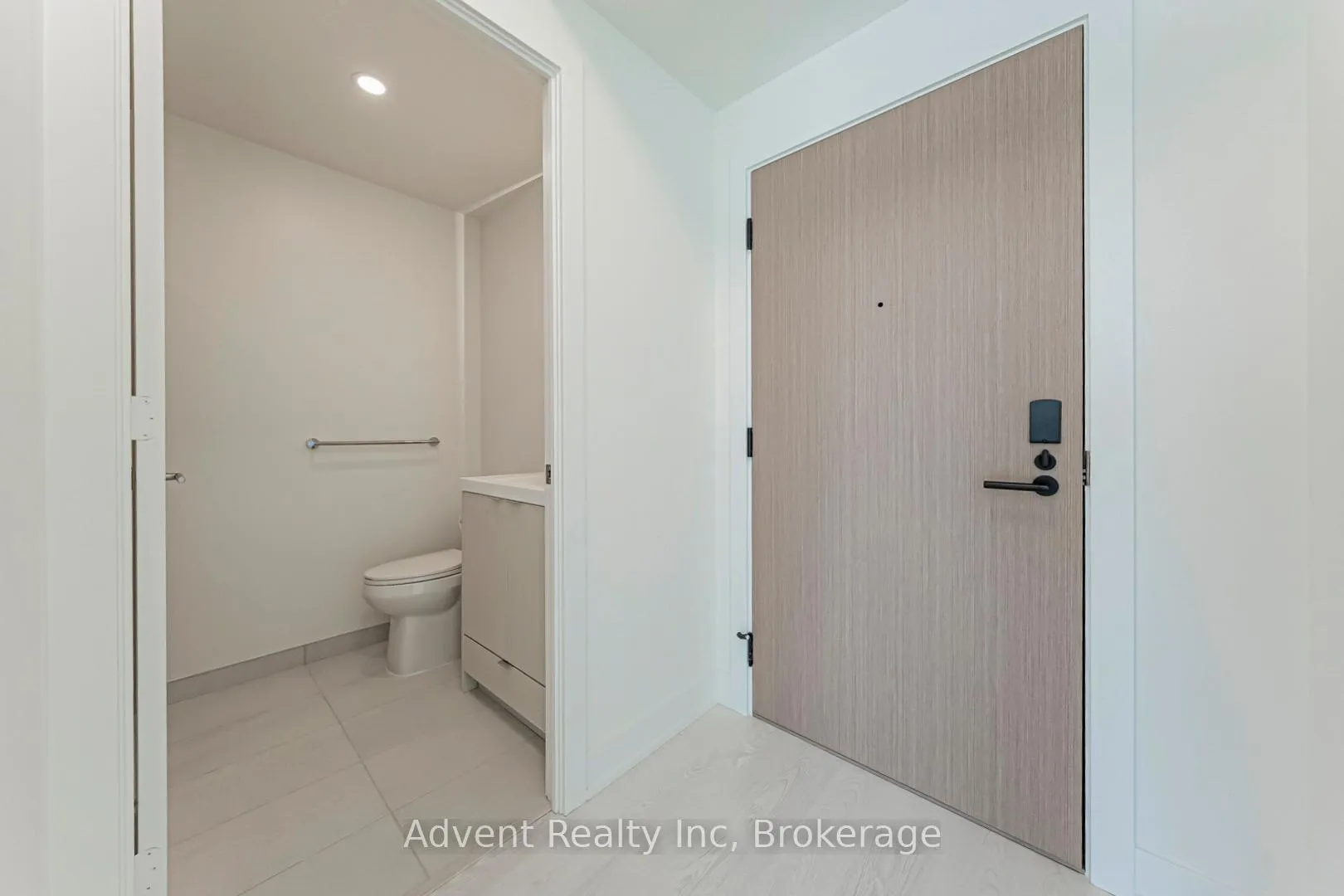 Photo 3 of Unit 1609, 25 Cordova Avenue, Etobicoke, Islington-City Centre West — HOMEH