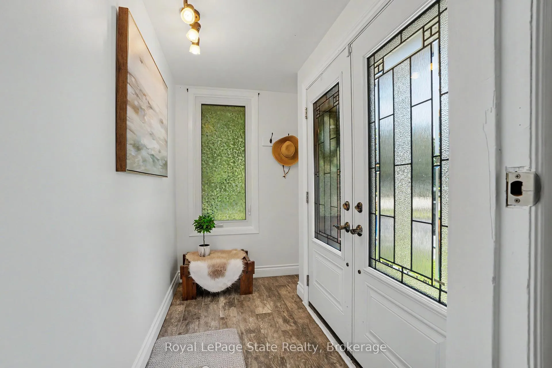 Photo 4 of 51 Parnell Road, St. Catharines, Vine/Linwell — HOMEH