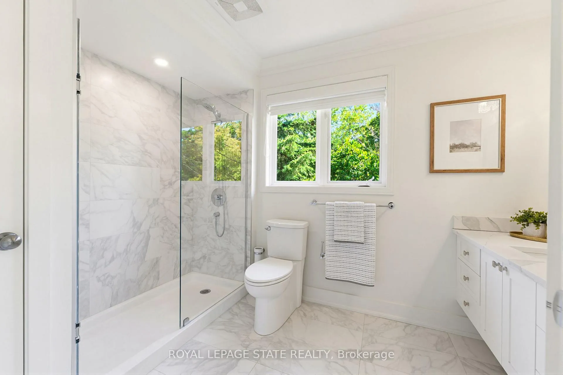 Photo 14 of Unit 13, 81 Valridge Drive, Hamilton, Ancaster — HOMEH