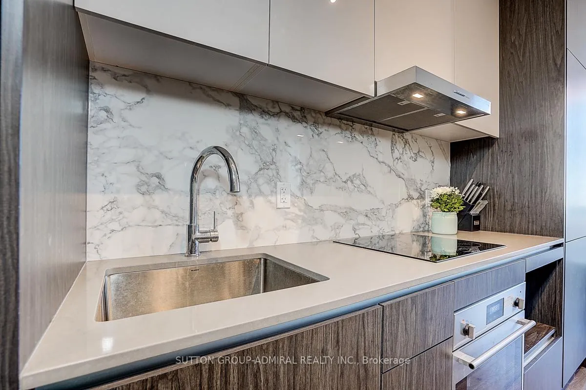 Photo 10 of Unit 612, 28 Interchange Way, Vaughan, Vaughan Corporate Centre — HOMEH