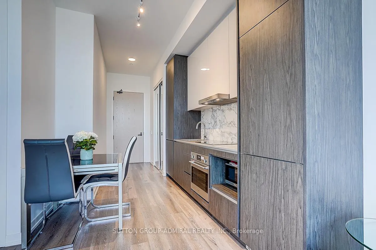 Photo 12 of Unit 612, 28 Interchange Way, Vaughan, Vaughan Corporate Centre — HOMEH