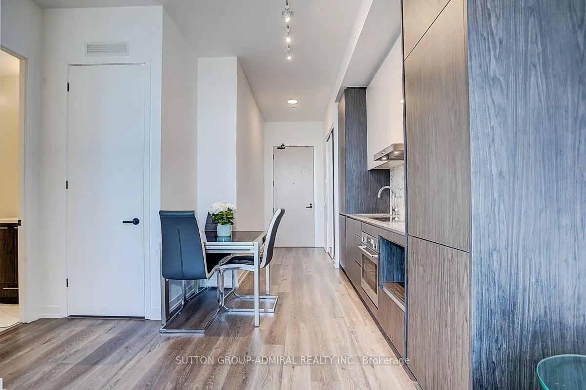 Photo 13 of Unit 612, 28 Interchange Way, Vaughan, Vaughan Corporate Centre — HOMEH