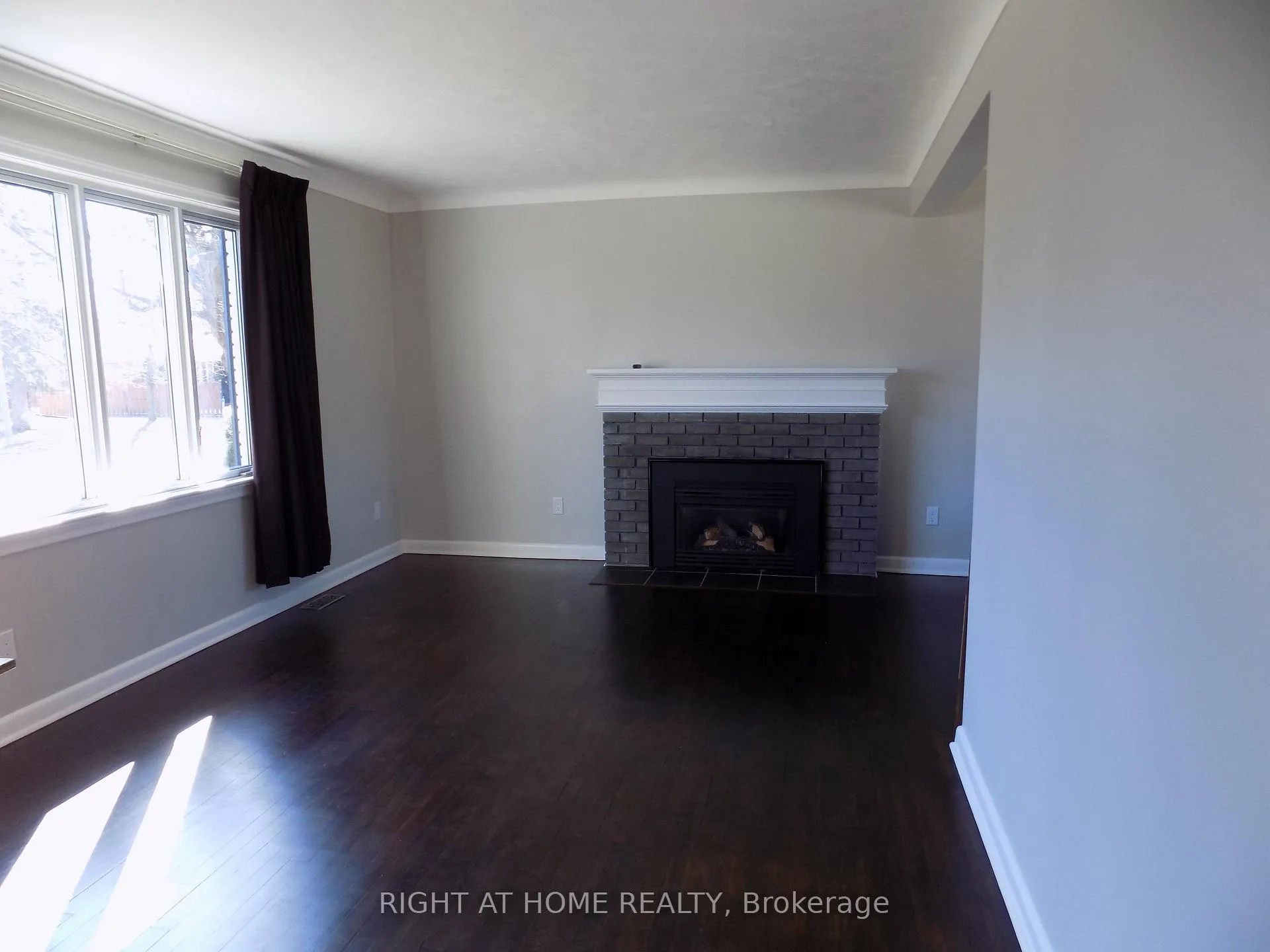 Photo 4 of 1128 Checkers Road, Ottawa, Bel Air Park — HOMEH