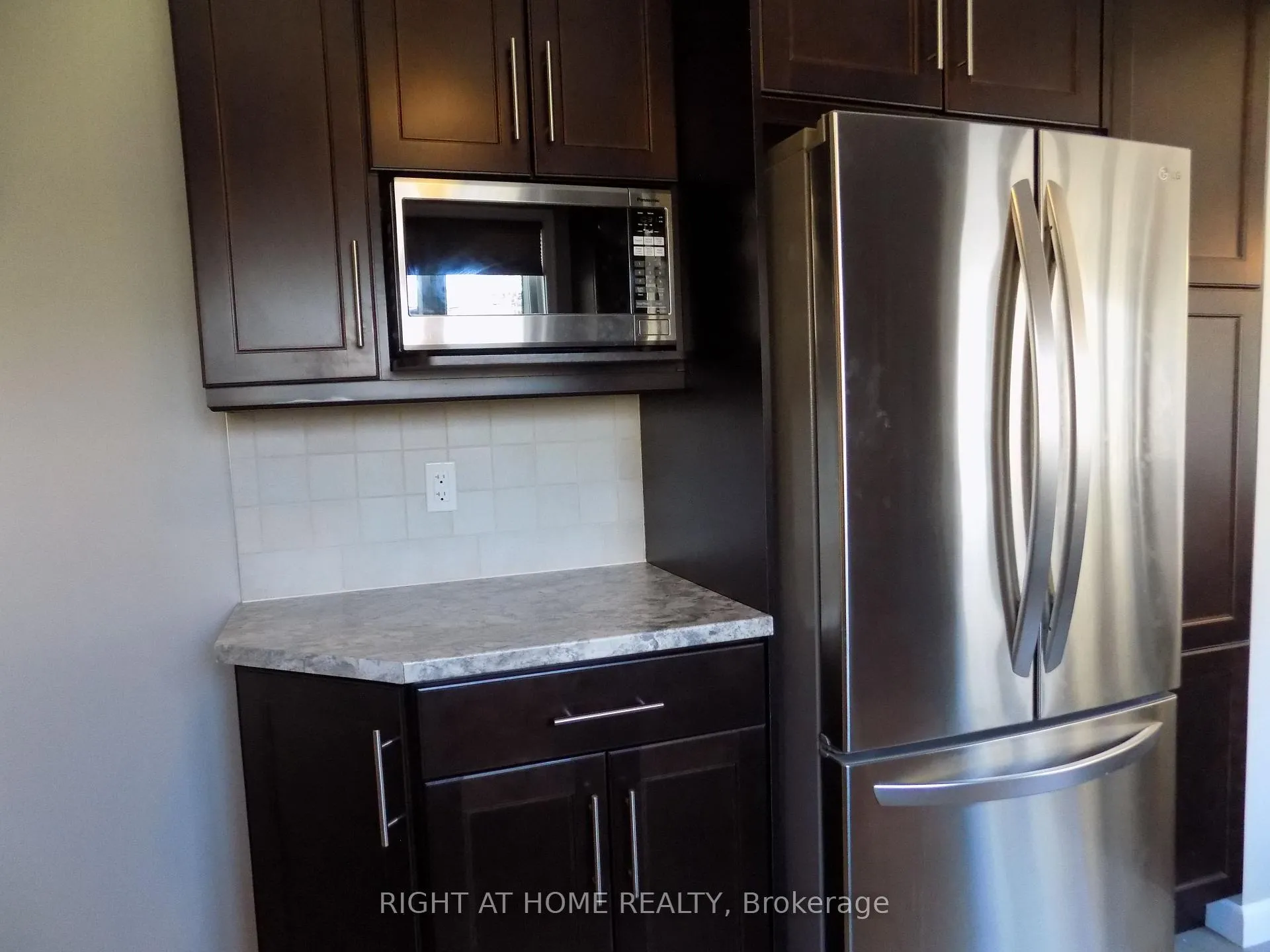 Photo 8 of 1128 Checkers Road, Ottawa, Bel Air Park — HOMEH
