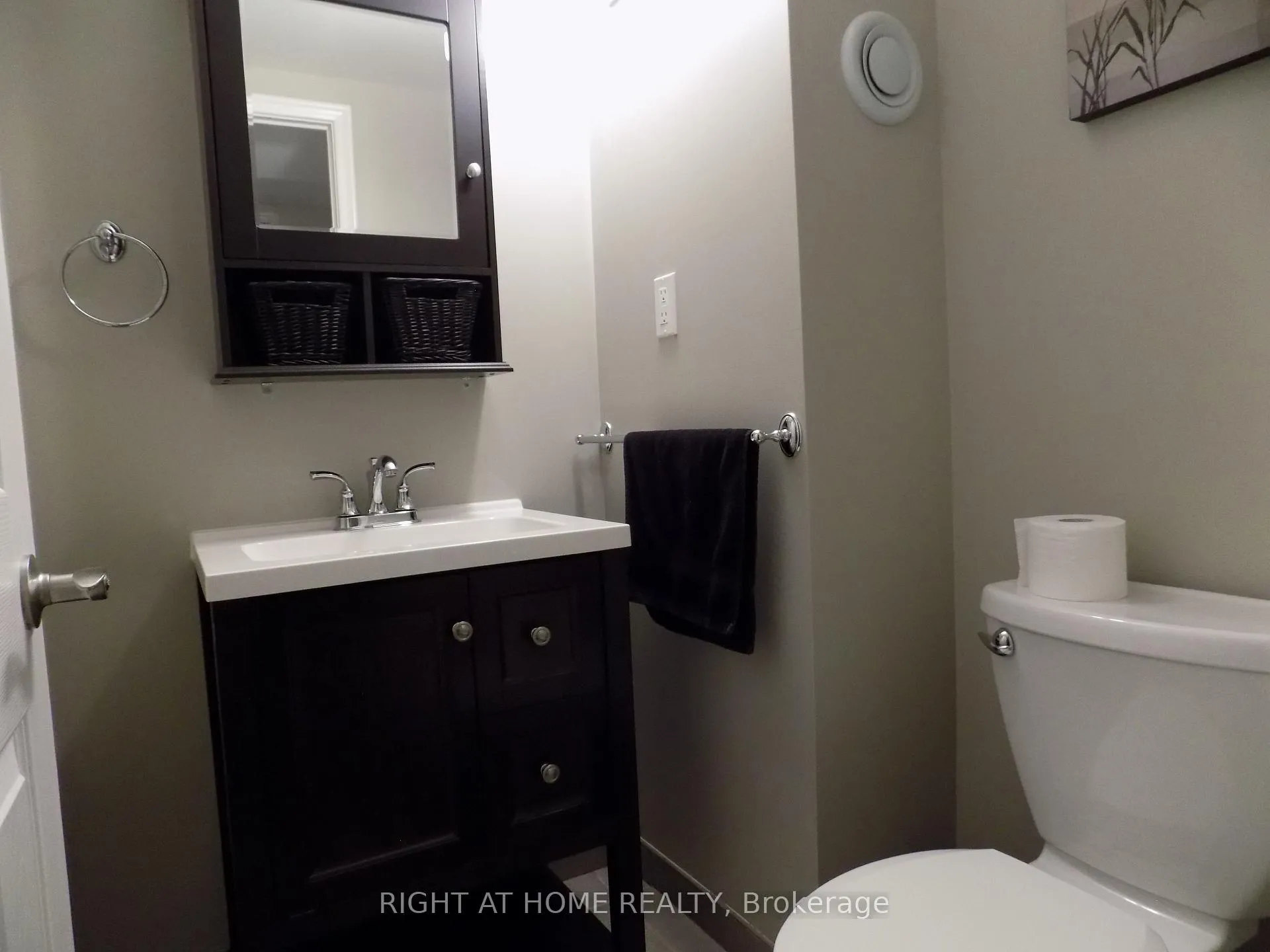 Photo 16 of 1128 Checkers Road, Ottawa, Bel Air Park — HOMEH