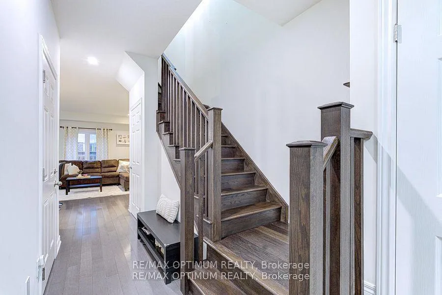Photo 6 of Unit 3, 21 Madonna Drive, Hamilton, Carpenter — HOMEH
