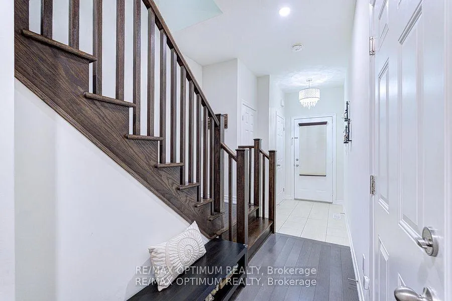 Photo 7 of Unit 3, 21 Madonna Drive, Hamilton, Carpenter — HOMEH