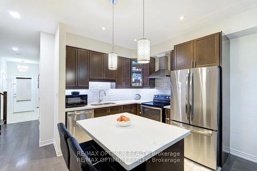 Photo 10 of Unit 3, 21 Madonna Drive, Hamilton, Carpenter — HOMEH