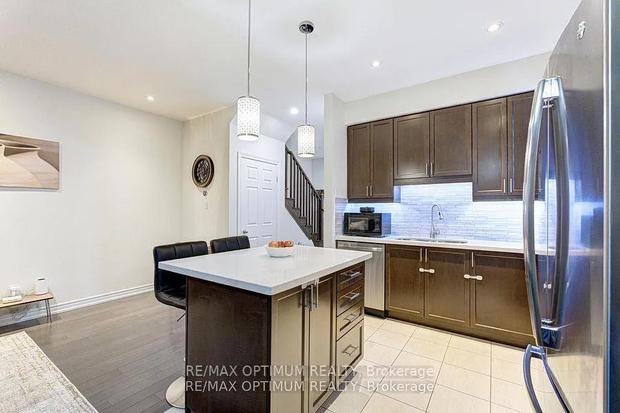 Photo 12 of Unit 3, 21 Madonna Drive, Hamilton, Carpenter — HOMEH