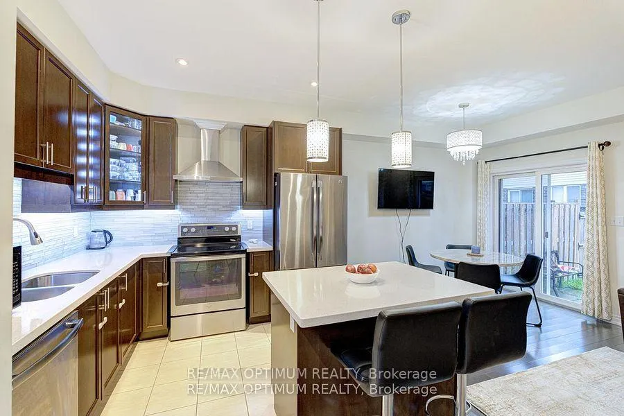 Photo 14 of Unit 3, 21 Madonna Drive, Hamilton, Carpenter — HOMEH