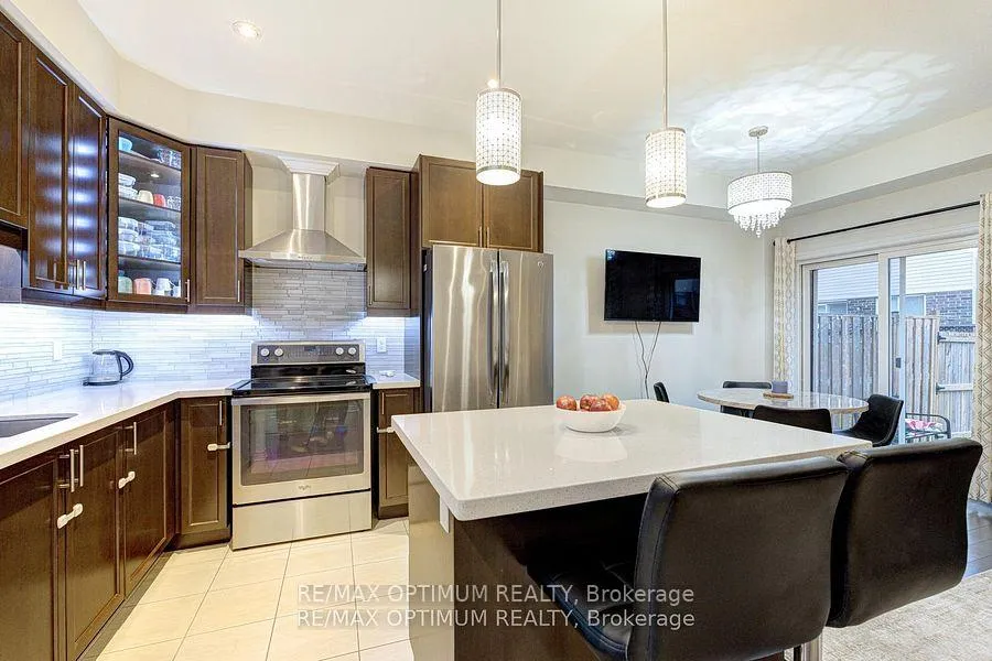Photo 15 of Unit 3, 21 Madonna Drive, Hamilton, Carpenter — HOMEH