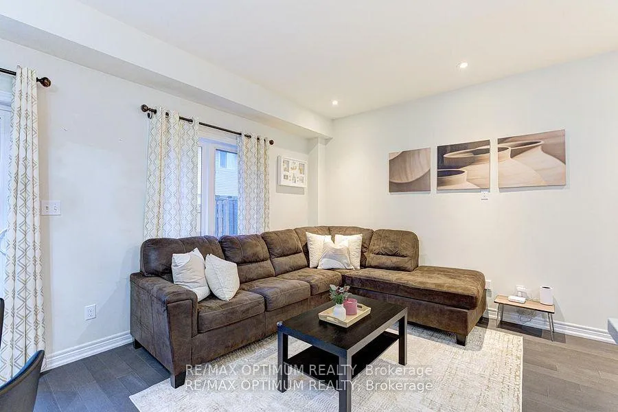 Photo 18 of Unit 3, 21 Madonna Drive, Hamilton, Carpenter — HOMEH