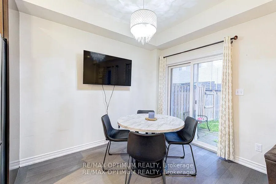 Photo 20 of Unit 3, 21 Madonna Drive, Hamilton, Carpenter — HOMEH