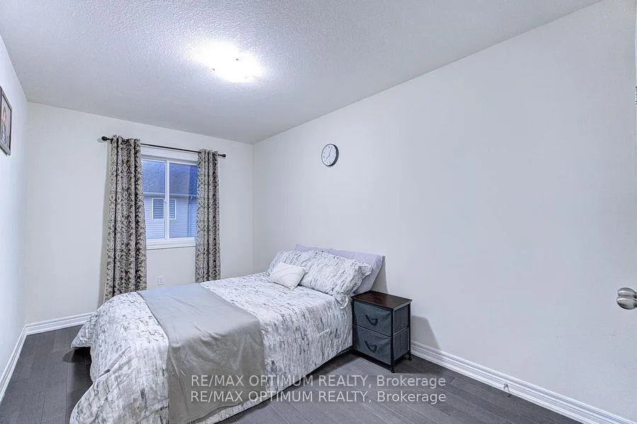 Photo 23 of Unit 3, 21 Madonna Drive, Hamilton, Carpenter — HOMEH