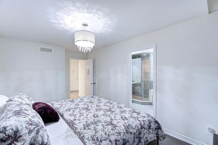 Photo 27 of Unit 3, 21 Madonna Drive, Hamilton, Carpenter — HOMEH