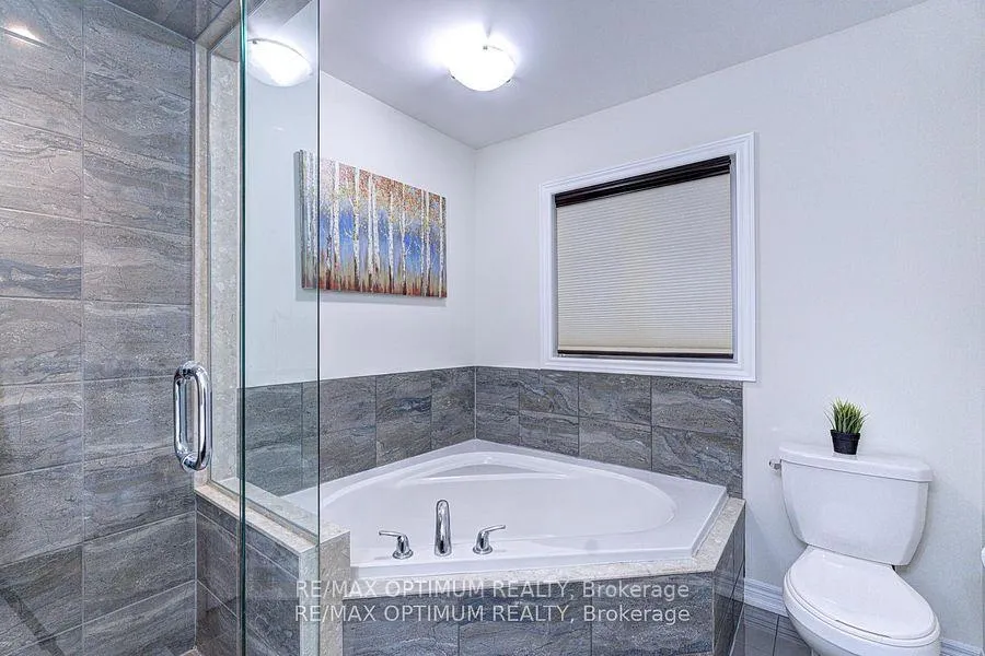 Photo 30 of Unit 3, 21 Madonna Drive, Hamilton, Carpenter — HOMEH