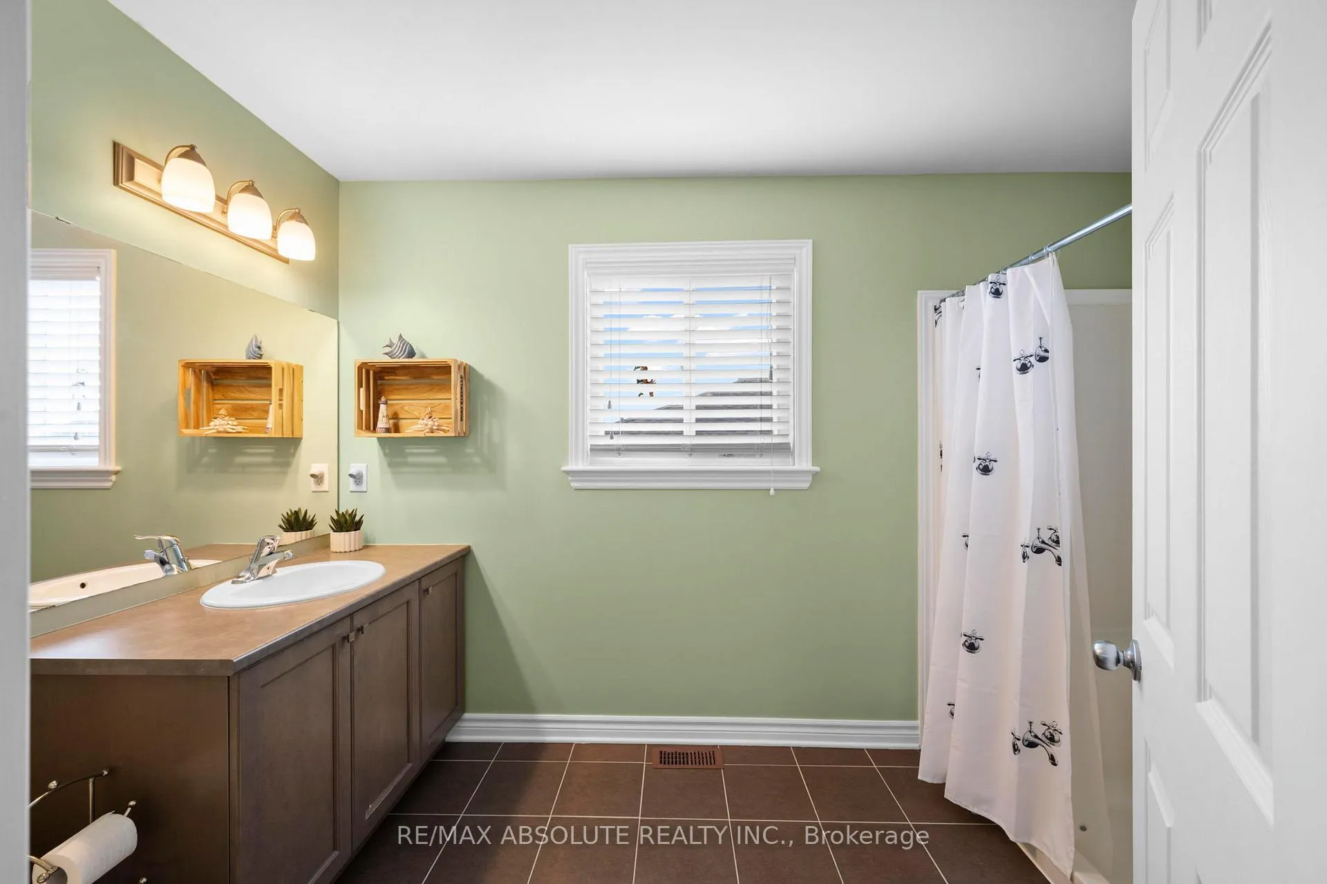 Photo 12 of 17 Allan Bond Court, Arnprior — HOMEH