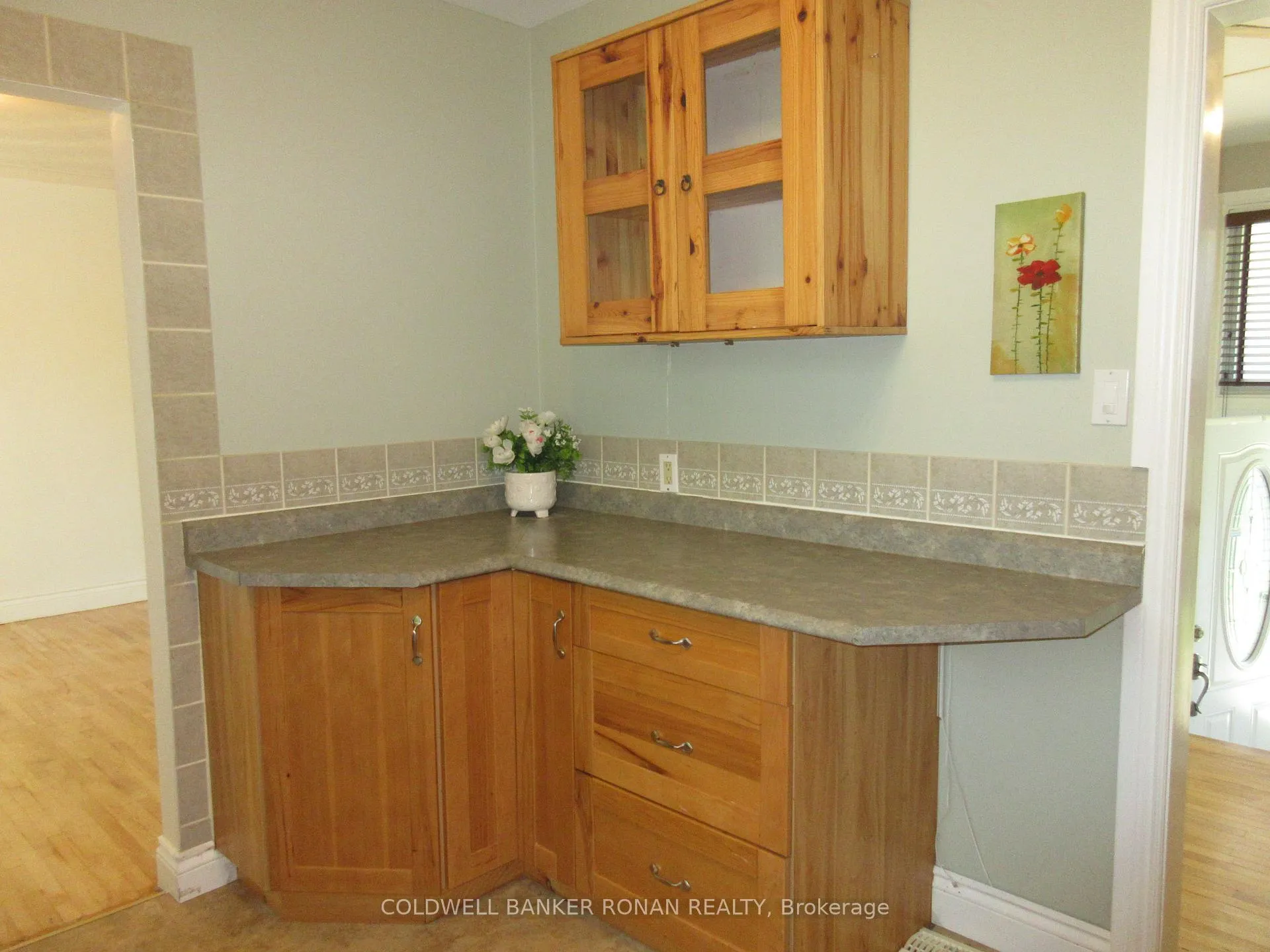 Photo 8 of Unit MAIN FLOOR, 104 Boyne Crescent, New Tecumseth, Alliston — HOMEH