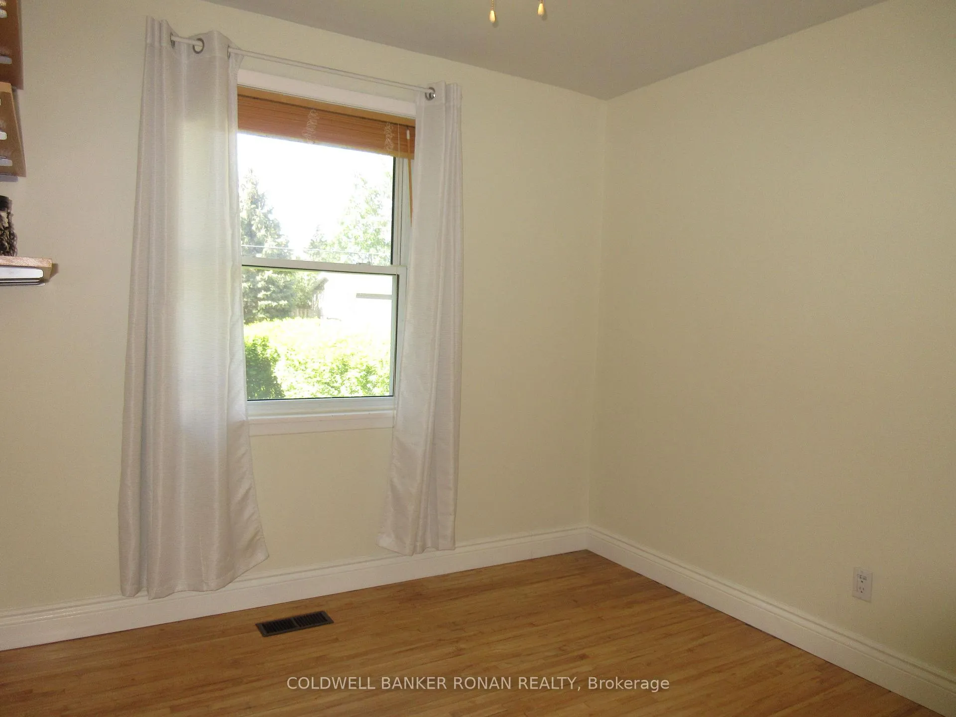 Photo 13 of Unit MAIN FLOOR, 104 Boyne Crescent, New Tecumseth, Alliston — HOMEH