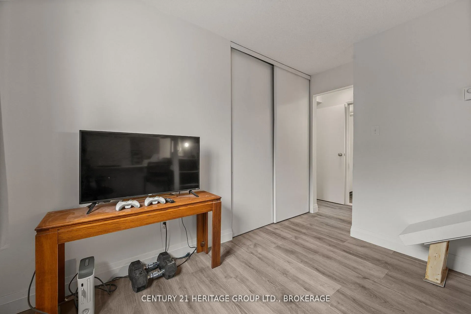 Photo 10 of Unit 202, 561 Armstrong Road, Kingston, East Gardiners Rd — HOMEH