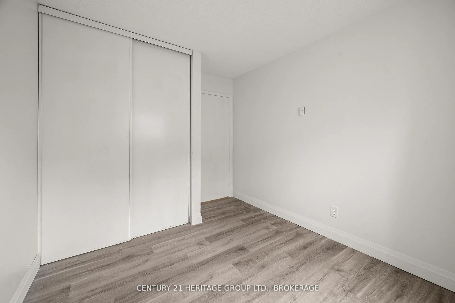 Photo 15 of Unit 202, 561 Armstrong Road, Kingston, East Gardiners Rd — HOMEH