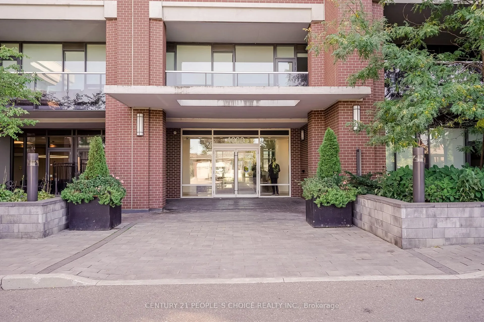 Photo 2 of Unit 110, 4800 Highway 7 Road, Vaughan, East Woodbridge — HOMEH