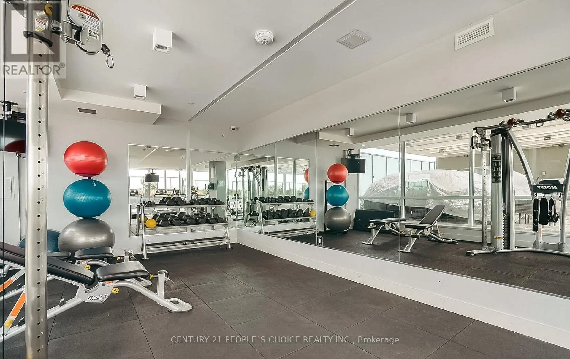 Photo 6 of Unit 110, 4800 Highway 7 Road, Vaughan, East Woodbridge — HOMEH