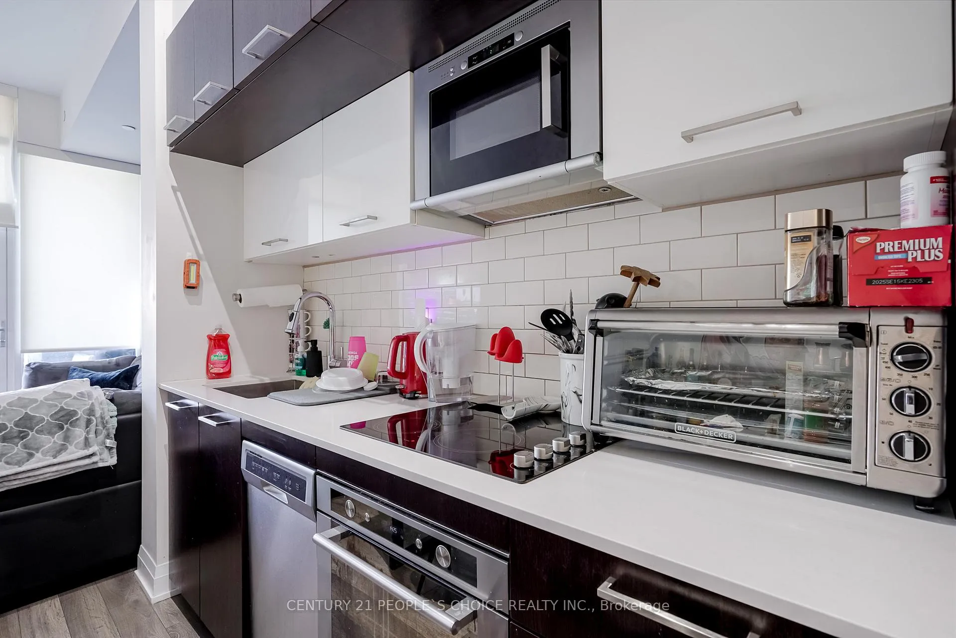 Photo 17 of Unit 110, 4800 Highway 7 Road, Vaughan, East Woodbridge — HOMEH