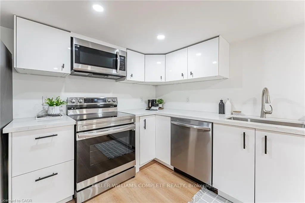 Photo 1 of Unit 2, 15 Barnesdale Avenue N, Hamilton, Stipley — HOMEH
